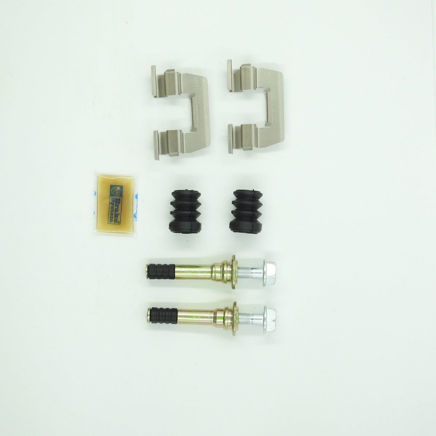 KIT MORDAZA HYUNDAI ATOS 2003 (TORNILLOS CONLIGA)