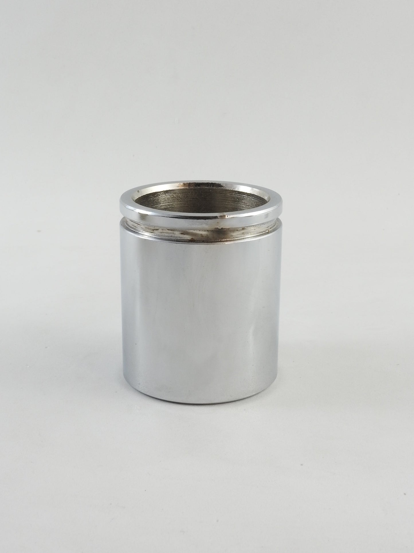 PISTON MORDAZA NISSAN TK 55 (DEL)